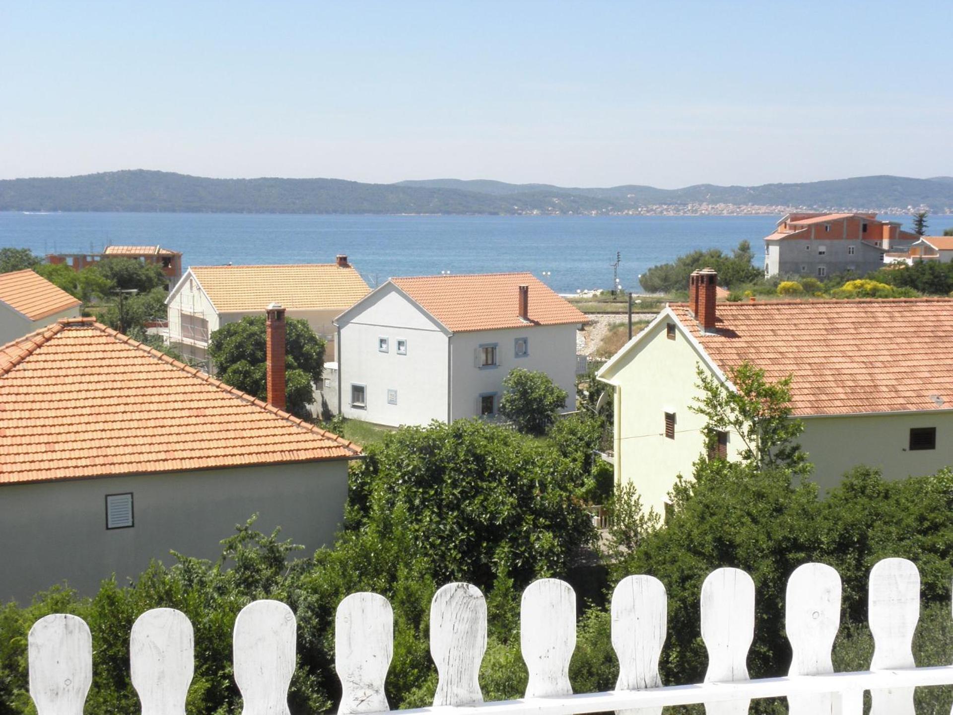 Apartments Zvone - 100 M From Sea Bibinje Extérieur photo